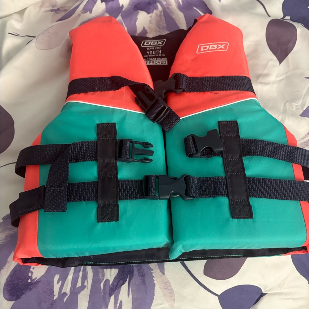 DBX Youth Life Vest in Red and Green